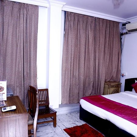 Batra Holiday Home - Couple Friendly Stays Дели Экстерьер фото