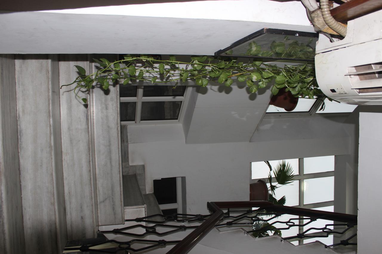Batra Holiday Home - Couple Friendly Stays Дели Экстерьер фото