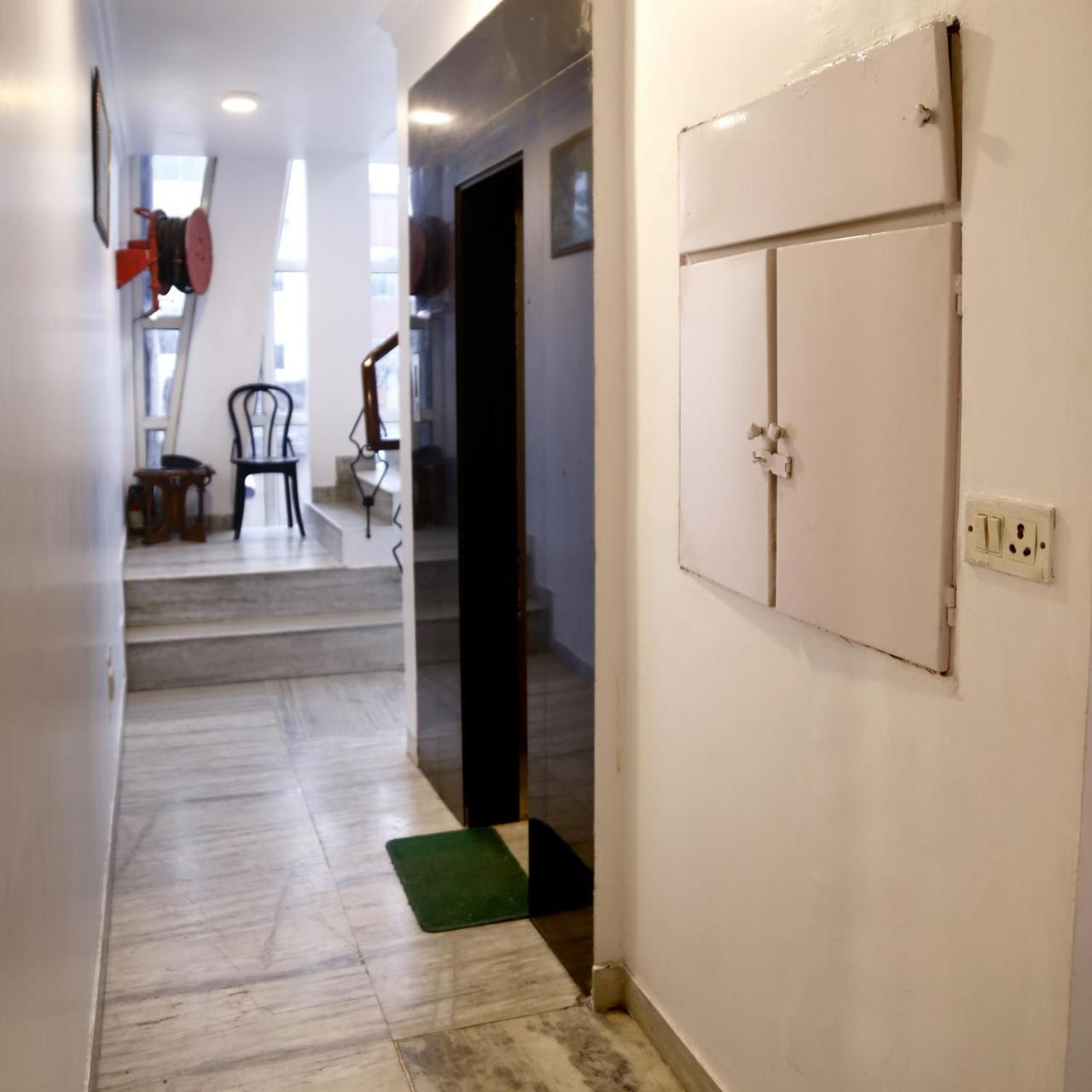 Batra Holiday Home - Couple Friendly Stays Дели Экстерьер фото