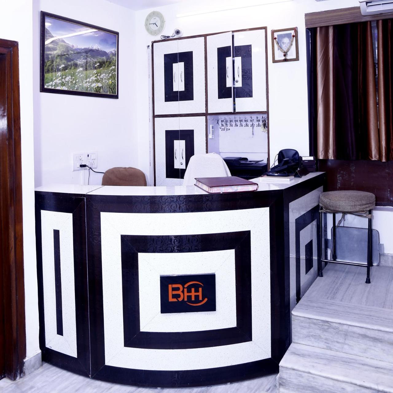 Batra Holiday Home - Couple Friendly Stays Дели Экстерьер фото