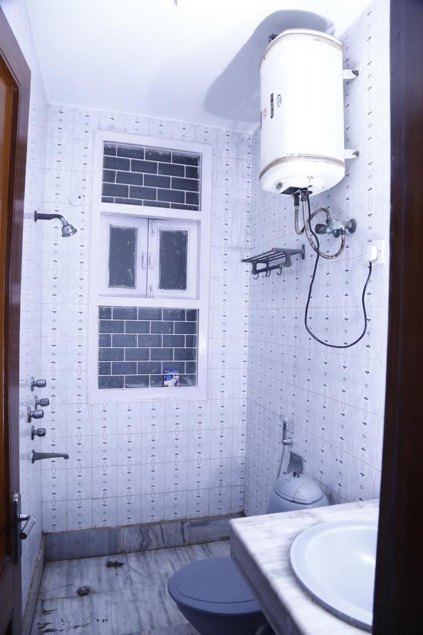 Batra Holiday Home - Couple Friendly Stays Дели Экстерьер фото